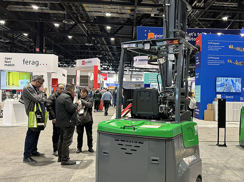 Forkvance Forklifts inicia PROMAT 2023 con un primer día exitoso