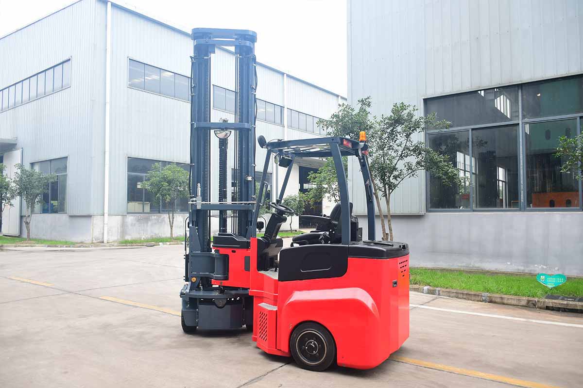 Forkvance ha lanzado la serie de carretillas elevadoras articuladas MJ